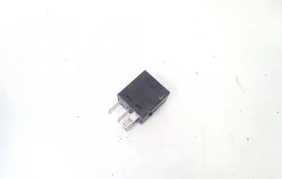 Volvo S40, V40 Other relay mb9533821l