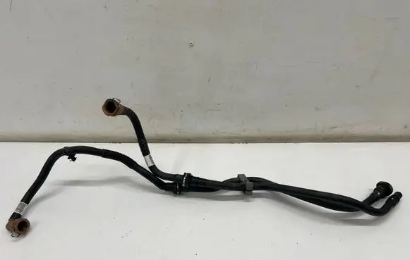 Engine coolant pipe/hose