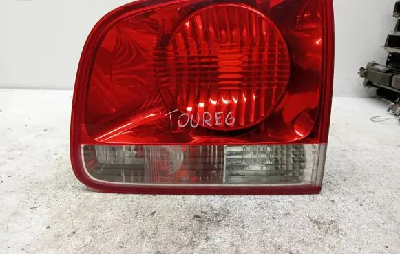 Volkswagen Touareg I Tailgate rear/tail lights 7L6945094H