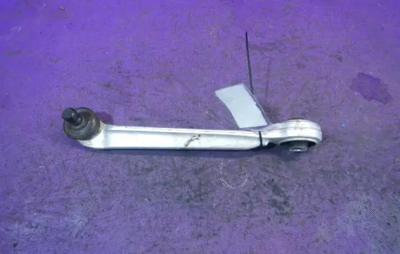 Volkswagen PASSAT B5.5 Front control arm 15K667