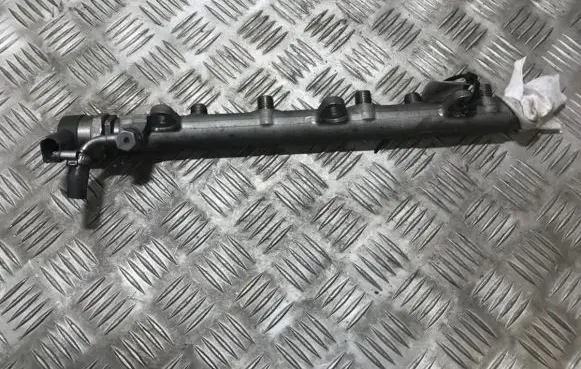 BMW 5 E60 E61 Fuel main line pipe 7787164 0445214030