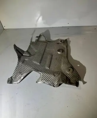 BMW 5 E39 Heat shield in engine bay 8254297