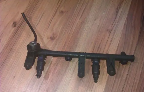 Renault Megane I Fuel main line pipe 7700273495