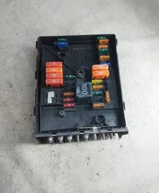 Volkswagen Touran I Fuse module 1K0937125A 017183071