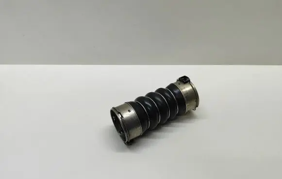 BMW 5 F10 F11 Intercooler hose/pipe 8513451 11279410 851345101