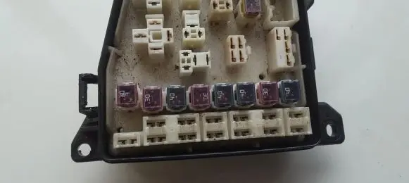 Mazda Premacy Fuse box set