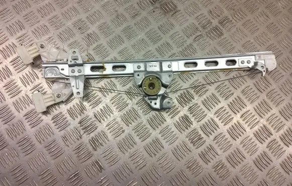 Suzuki SX4 S-Cross Front window lifting mechanism without motor