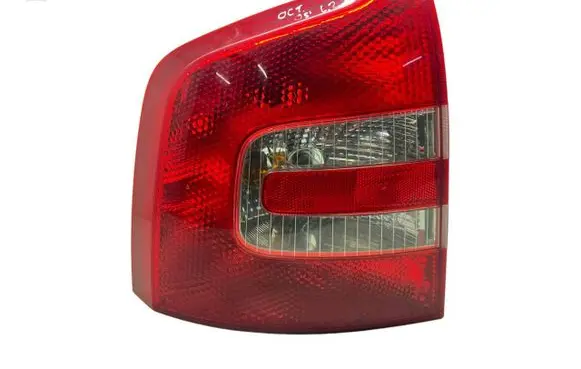 Skoda Octavia Mk2 (1Z) Rear/tail lights 275901 27592102 1Z9945257