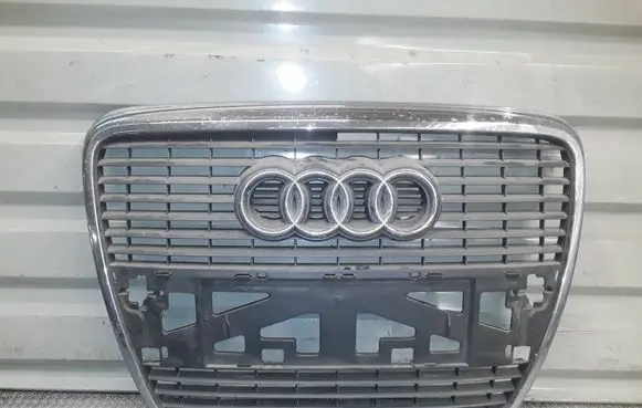 Audi A6 S6 C6 4F Front bumper upper radiator grill 4F0853651