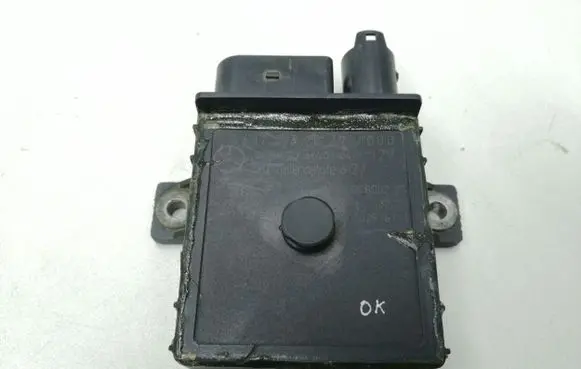 Mercedes-Benz ML W164 Glow plug pre-heat relay A6421532079 0522140202