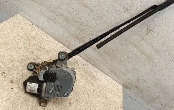 Peugeot RCZ Wiper motor 53630417 AS9L3