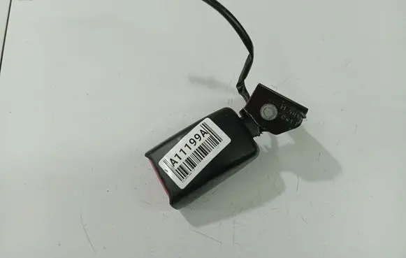 KIA Ceed Front seatbelt buckle 