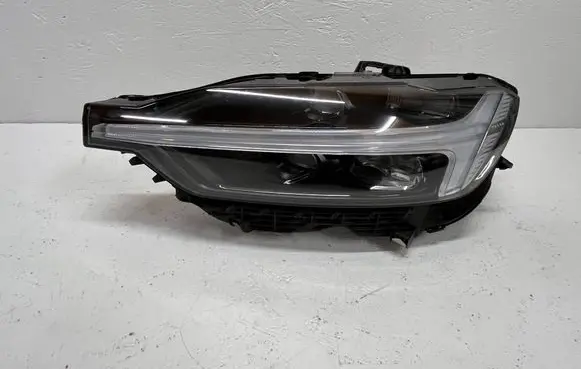 Volvo XC60 Headlight/headlamp 32404709