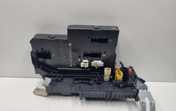Mercedes-Benz E W212 SAM control unit A2129000004 2129000004