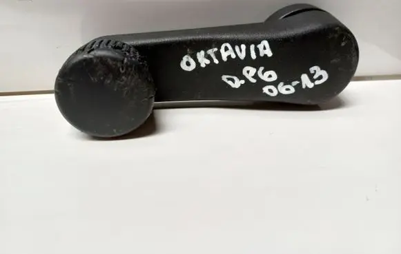 Skoda Octavia Mk2 (1Z) Rear door window winding handle 1H0837581D