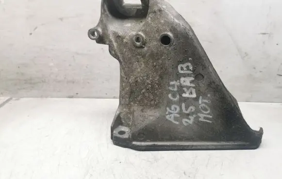 Audi A6 S6 C4 4A Engine mounting bracket 4A0199312