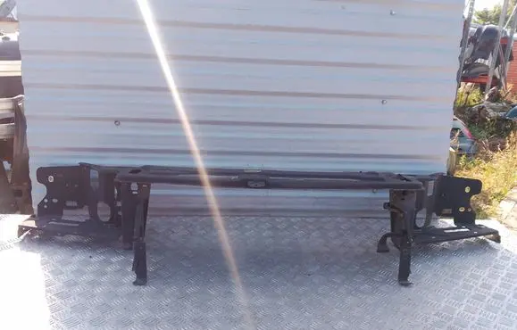 Volvo XC90 Top upper radiator support slam panel 