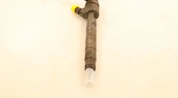 Mercedes-Benz C W203 Fuel injector 0445110177