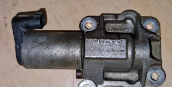 Volvo V70 Camshaft vanos timing valve 