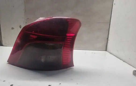 Rear/tail lights