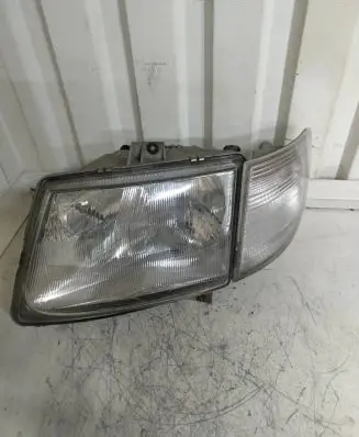 Mercedes-Benz Vito Viano W638 Headlight/headlamp 67724359