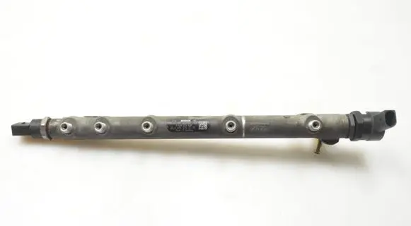 Mercedes-Benz E W211 Fuel main line pipe A6110700395