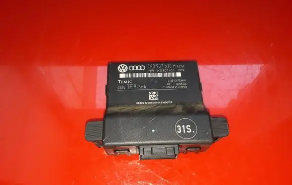 Skoda Octavia Mk2 (1Z) Gateway control module 1K0907530H 1K0907951 0325TF9SHA