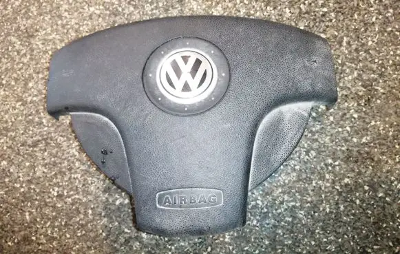 Volkswagen Fox Steering wheel airbag 5Z0880201A