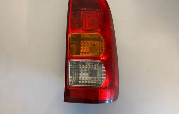 Toyota Hilux (AN10, AN20, AN30) Rear/tail lights 150109