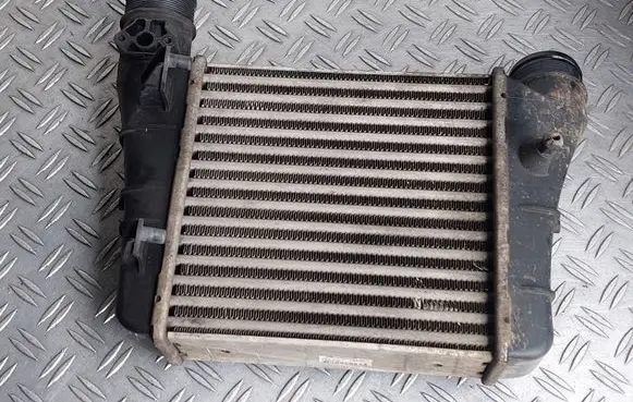 Seat Exeo (3R) Intercooler radiator 8E0145805AA 8E0145805