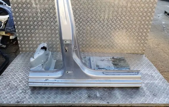 Audi A1 Pillar (middle) 