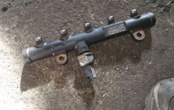 Ford S-MAX Fuel main line pipe 9681649580