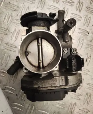 Volkswagen Golf IV Throttle valve 408237