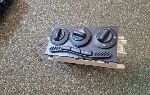 Mercedes-Benz A W168 Climate control unit