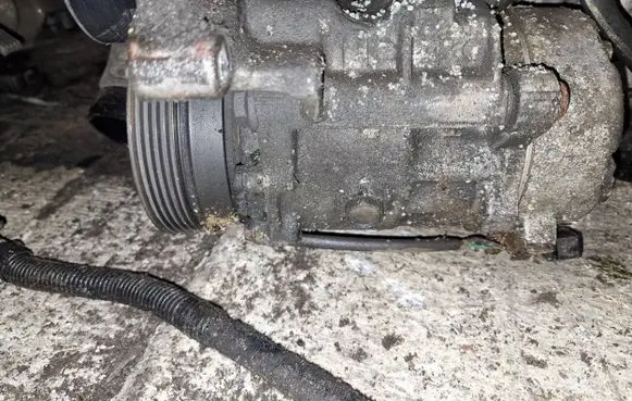 Volkswagen Golf IV Air conditioning (A/C) compressor (pump)