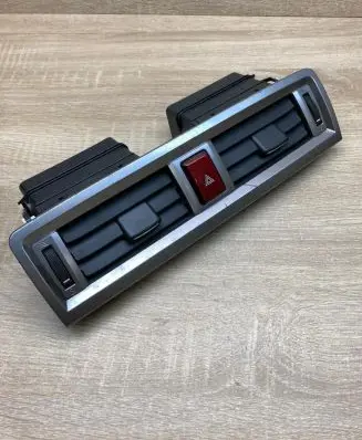 Subaru Outback (BS) Dash center air vent grill 66110AL00A
