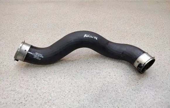Mercedes-Benz B W246 W242 Intercooler hose/pipe A2465281182