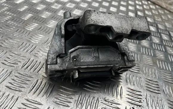 Skoda Octavia Mk2 (1Z) Engine mount bracket 1K0199262CN
