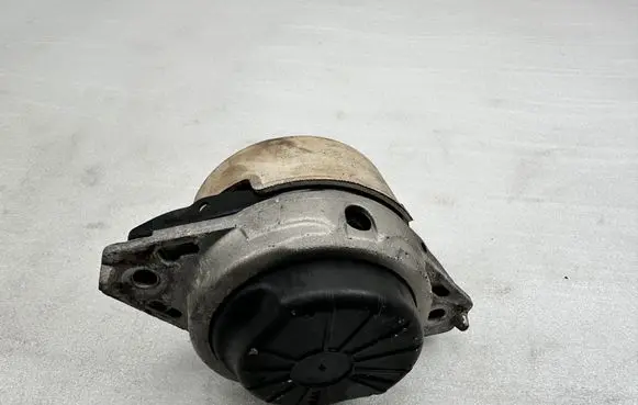 Mercedes-Benz GL X166 Engine mount bracket 784190143045