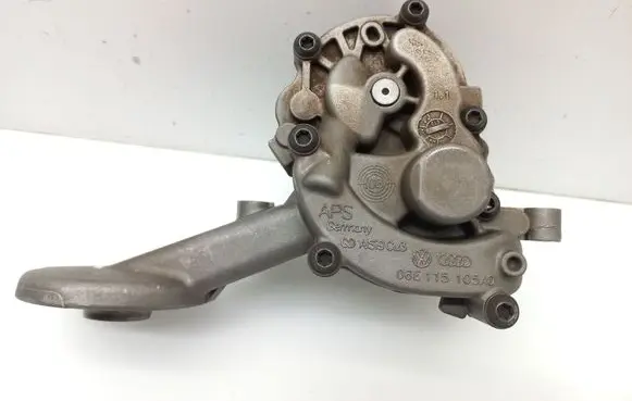 Audi A6 S6 C6 4F Oil pump 06E115105AD