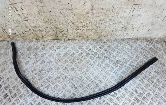 Audi A8 S8 D3 4E Engine compartment rubber 4E0823723B