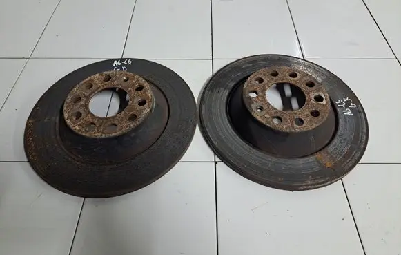 Audi A6 S6 C6 4F Rear brake disc