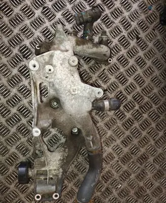 Mercedes-Benz B W246 W242 Generator/alternator bracket A6512011709