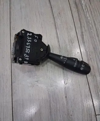 Renault Clio IV Wiper control stalk 255675887R