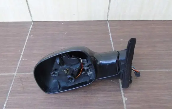 Chrysler Grand Voyager IV Front door electric wing mirror