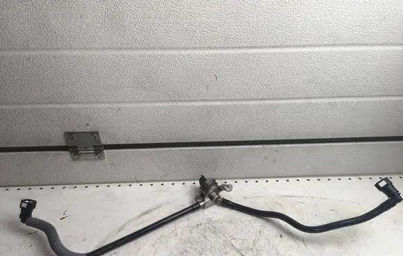 Peugeot Traveller Fuel distributor AIS1304 P1017726