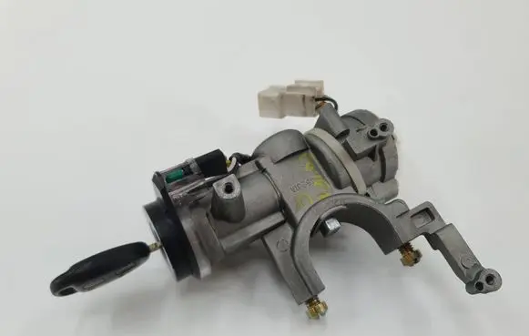 KIA Carens I Ignition lock 