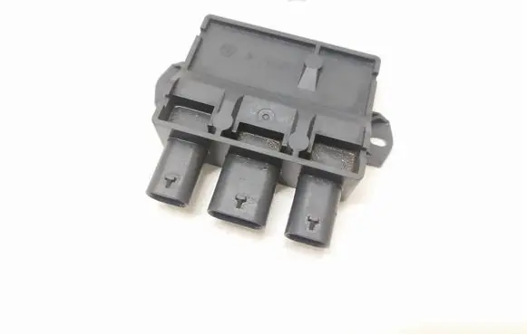 Jaguar I-Pace Tailgate/trunk control unit/module C74781102