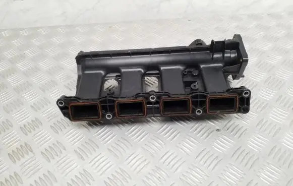 Nissan Juke I F15 Intake manifold 140036109R