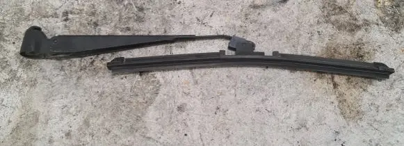 Volkswagen PASSAT B5.5 Rear wiper blade 